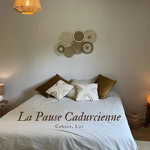  Couette-café La Pause Cadurcienne, Table Et D'hotes